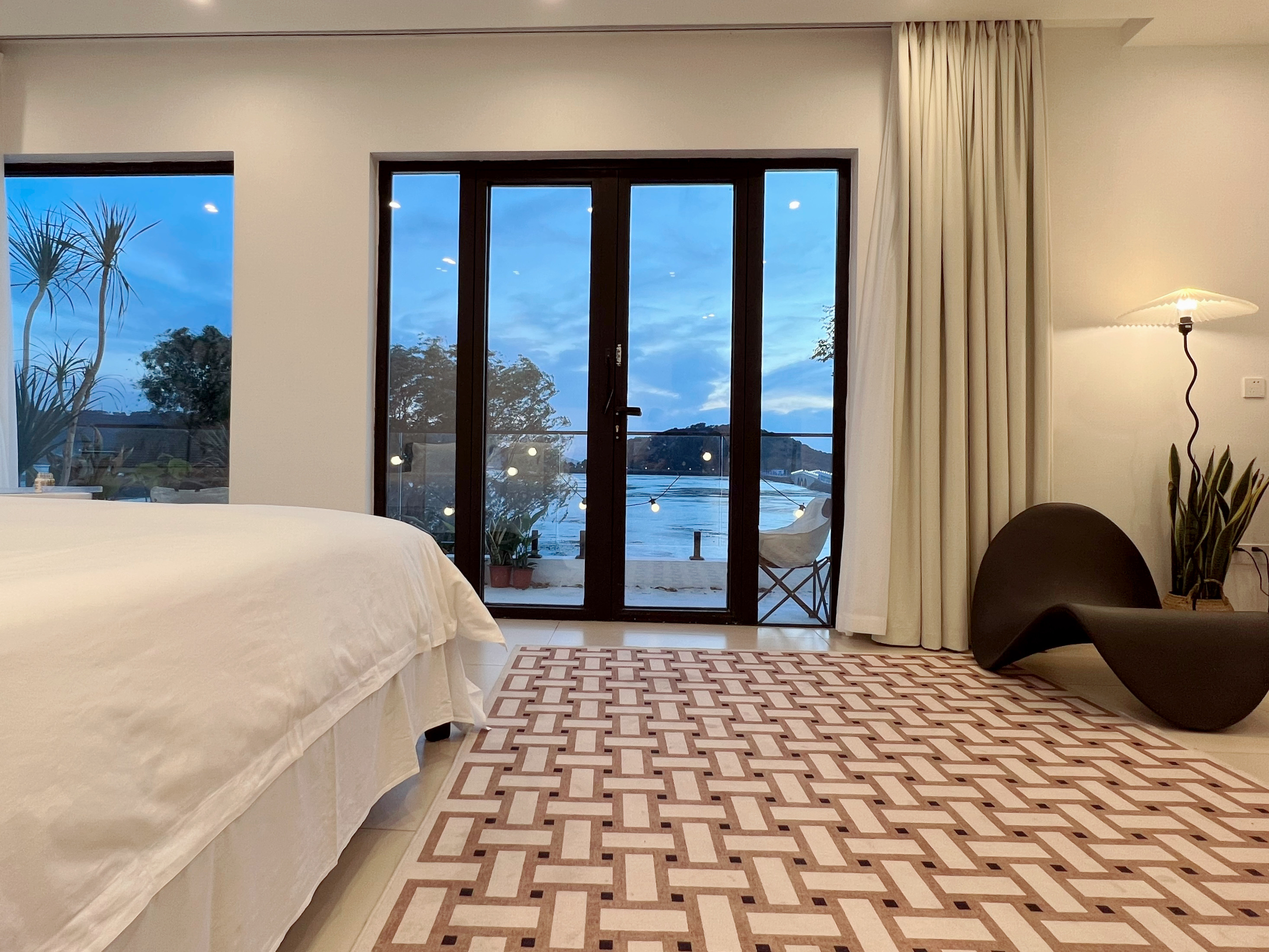 豪華湖景大床房【地暖】