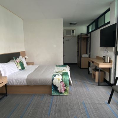 Deluxe Queen Room(view) Jasper Motor Inn Promo Code