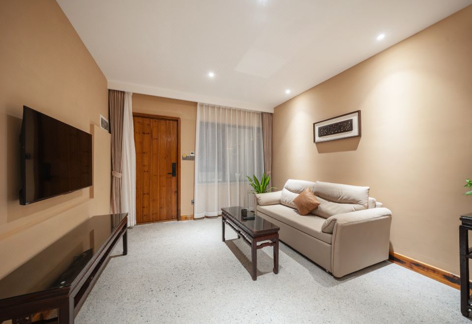 Leisure Loft Villa Suite - Courtyard-View, Mountain-View (Sofa)