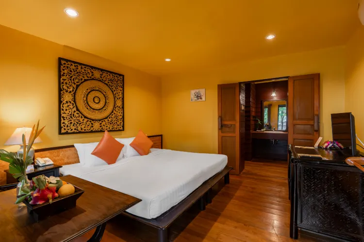 ห้องดีลักซ์ เตียงใหญ่ 1 เตียง