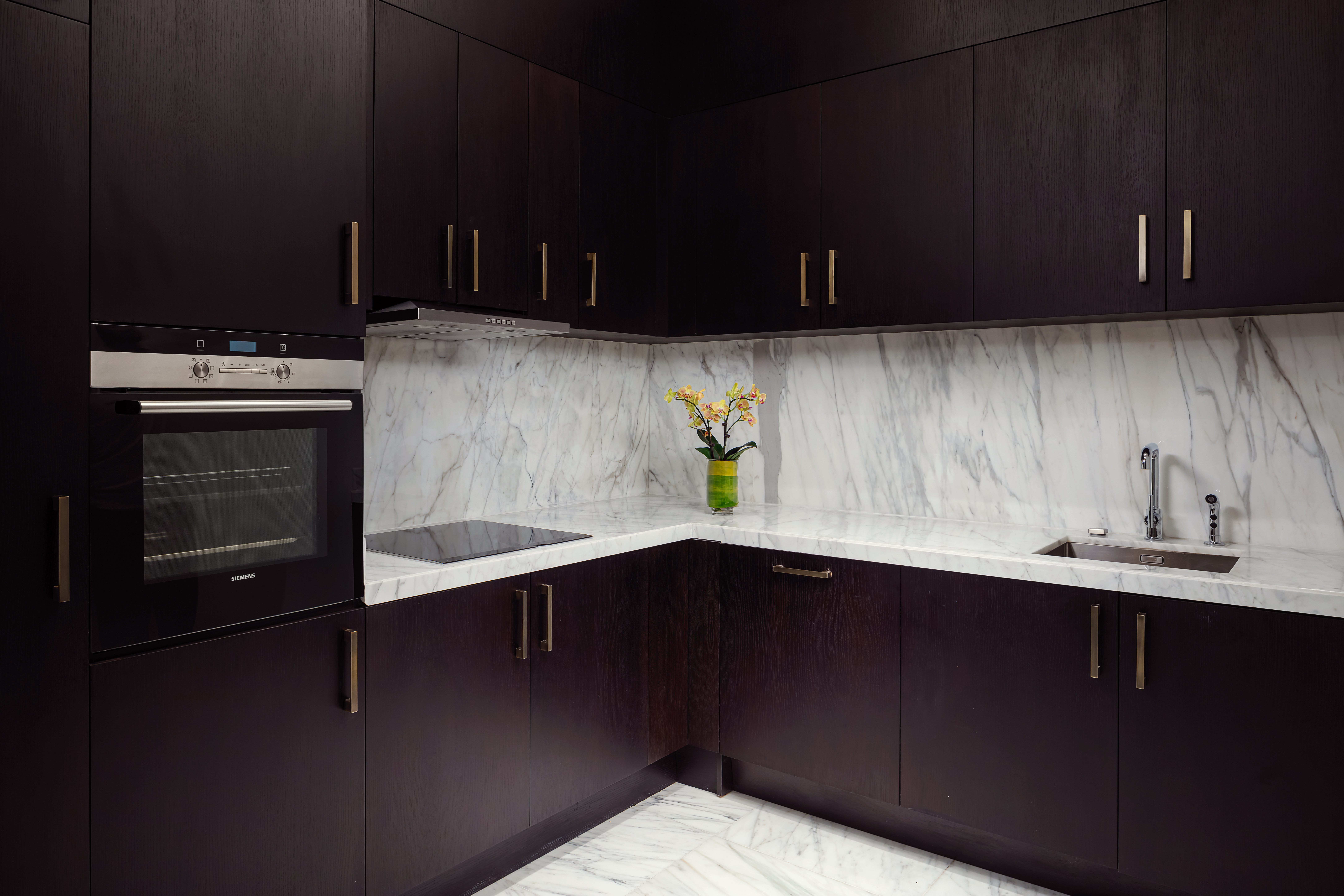 皇家套房， 1 卧室大型套房， 1 张特大床， 江河景观， 高楼层， 阳台， 壁炉