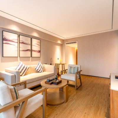 商務套房〔一室一廳·雅韻茶室·商務會客廳〕 華軒裡飯店（珠海唐家大學城店）優惠