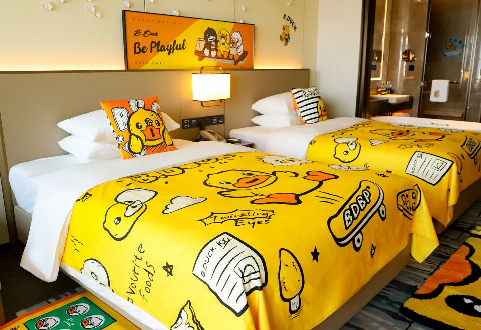 小黄鸭主题亲子双床房