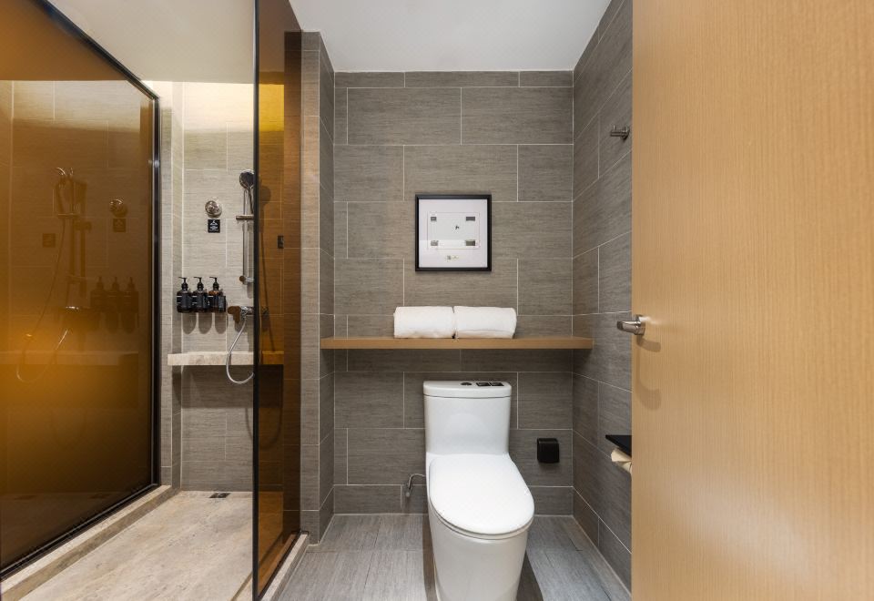 心悦高级大床房（舒睡床品+手机投屏+记忆枕）