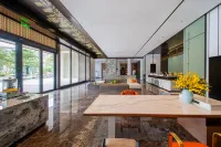 Huisheng Hotel (Beiliu Wanda Plaza Branch)