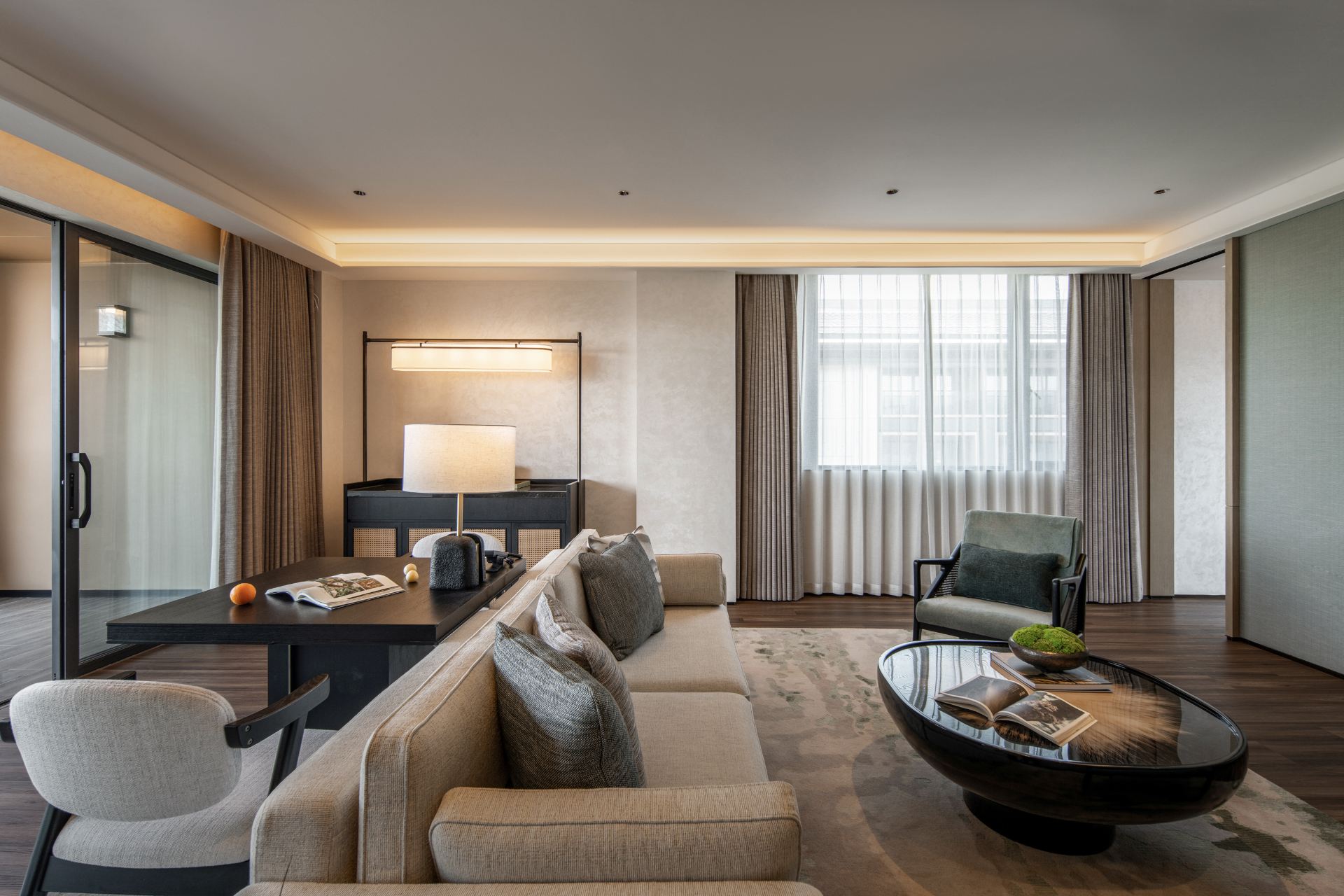 Standard Suite With Mountain View