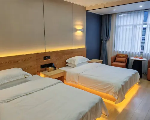 Feifan E-Sports Hotel Hotels in Lanping
