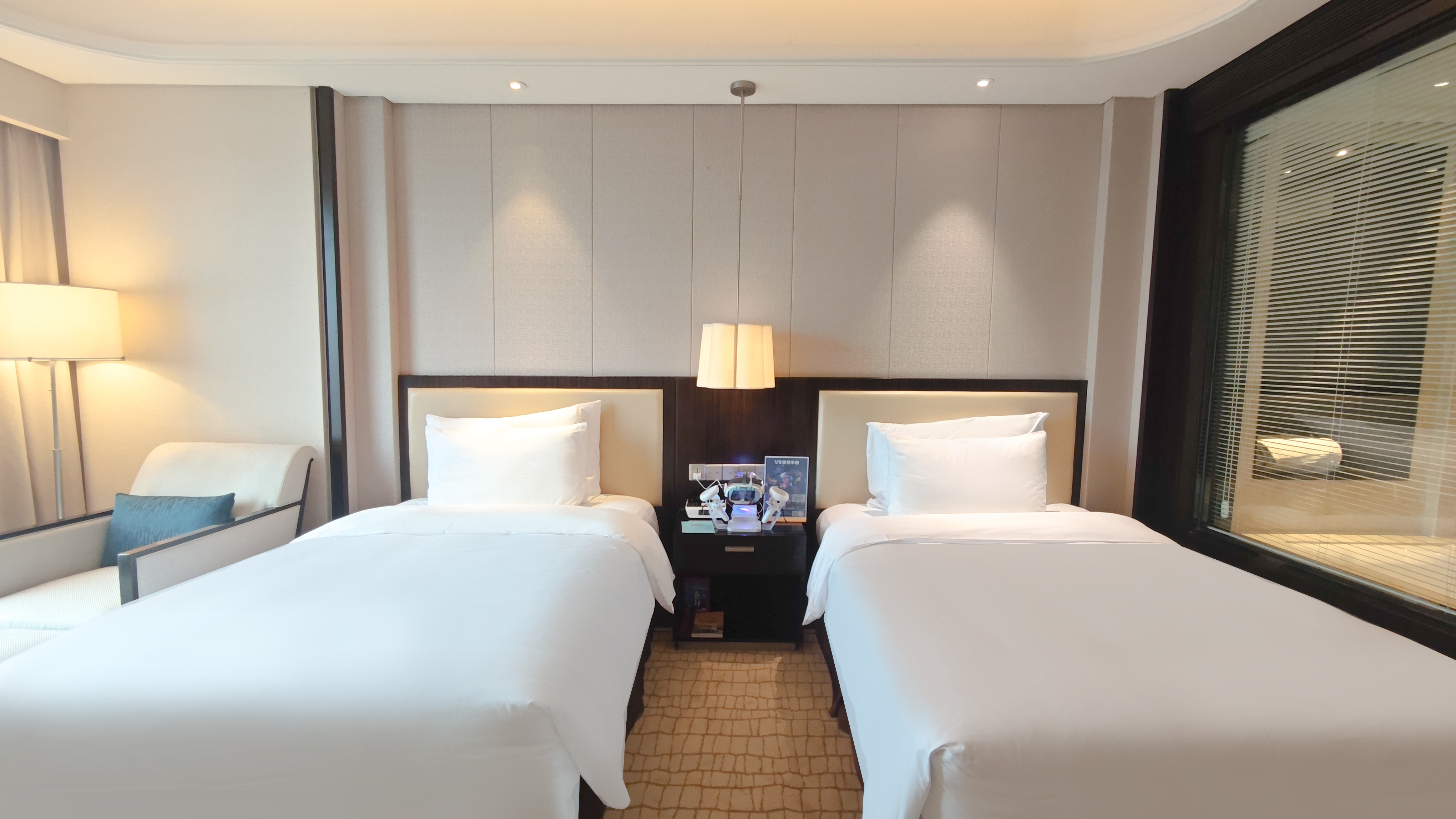 Crowne Plaza Guangzhou ZengchengJun Ya Wonderful Twin Room (VR6D Video & Audio)