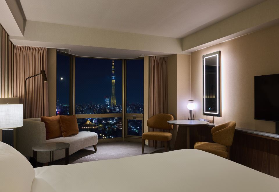 行政豪華特大床房天空樹側帶景觀浴缸（成人三名使用）