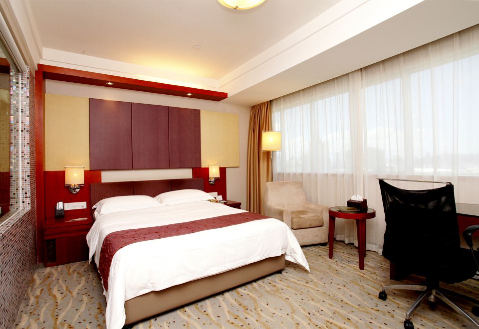 雅致大床房（辦公書桌+智能馬桶）