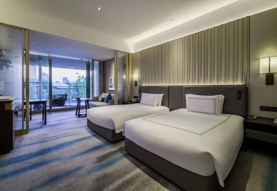 豪華園景雙床房