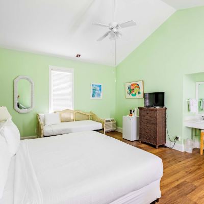 Deluxe King Amsterdam's Curry Mansion Inn Promo Code