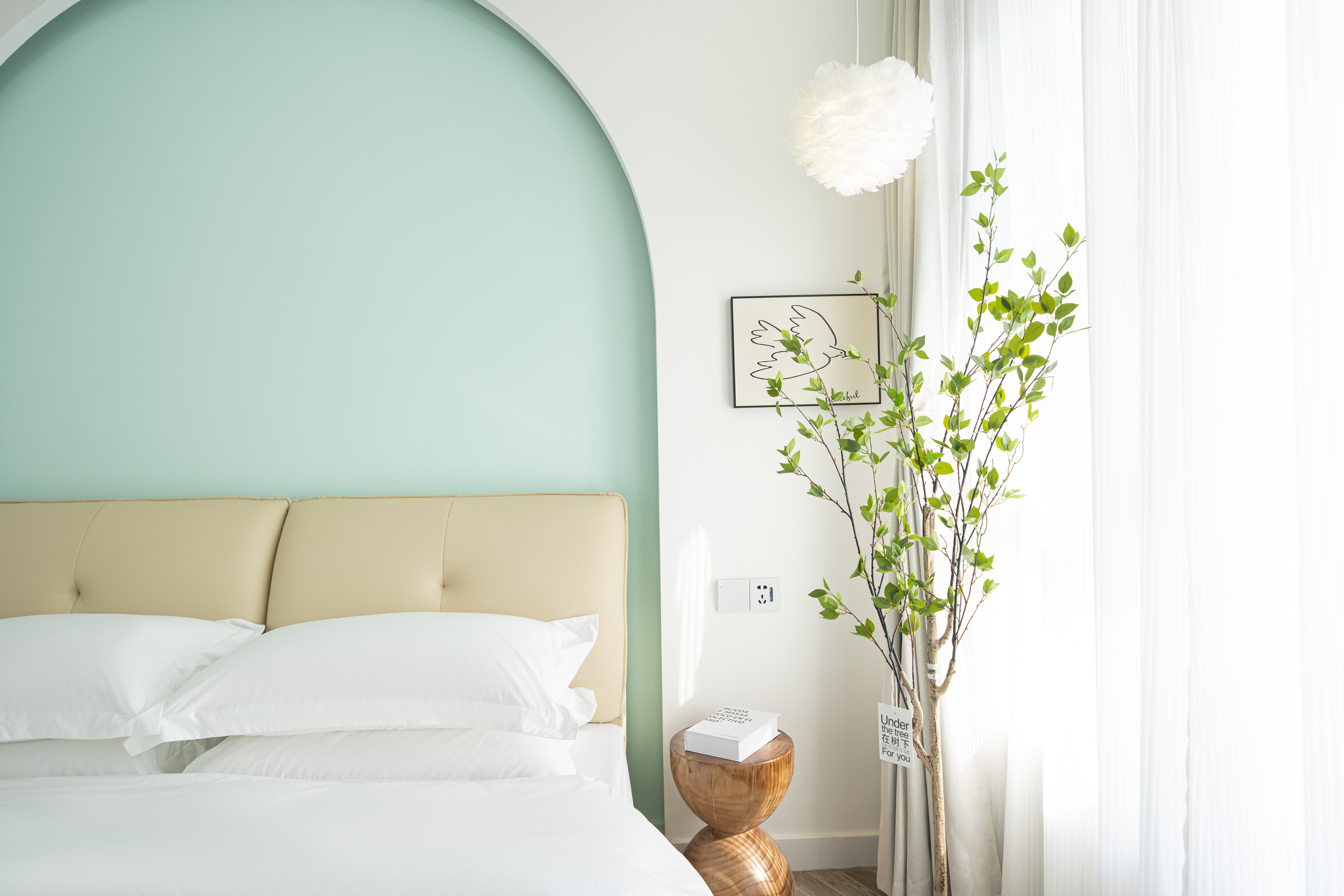 雅致温馨投影大床房