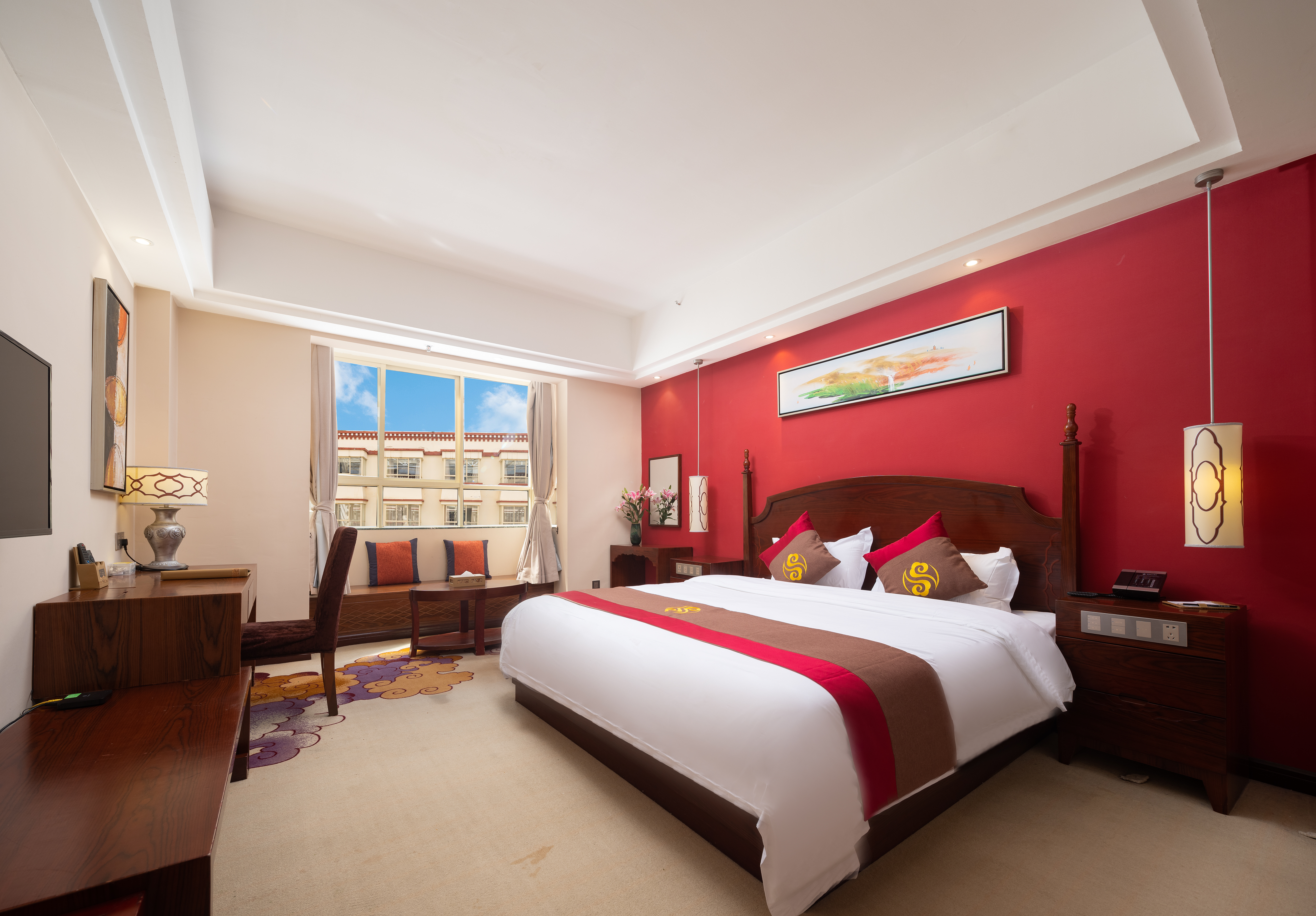 Elegant Double Bed Room (Comfort Tub, Mini Fridge, Scenic Garden)