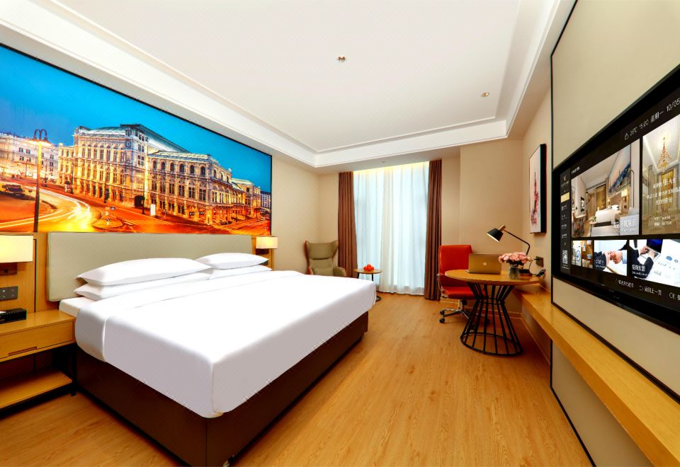 Deluxe Queen Room