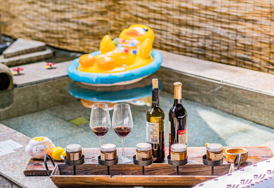 2号楼·亲子豪华私密汤屋家庭房