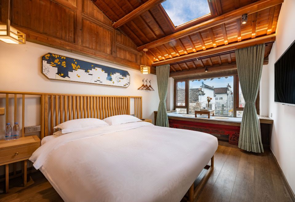 壹号院·思成唐风茶台·大玻璃窗观景大床房