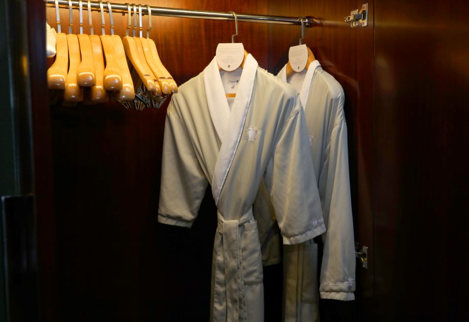 JW Marriott Hotel ChongqingSelected 2-bed Room