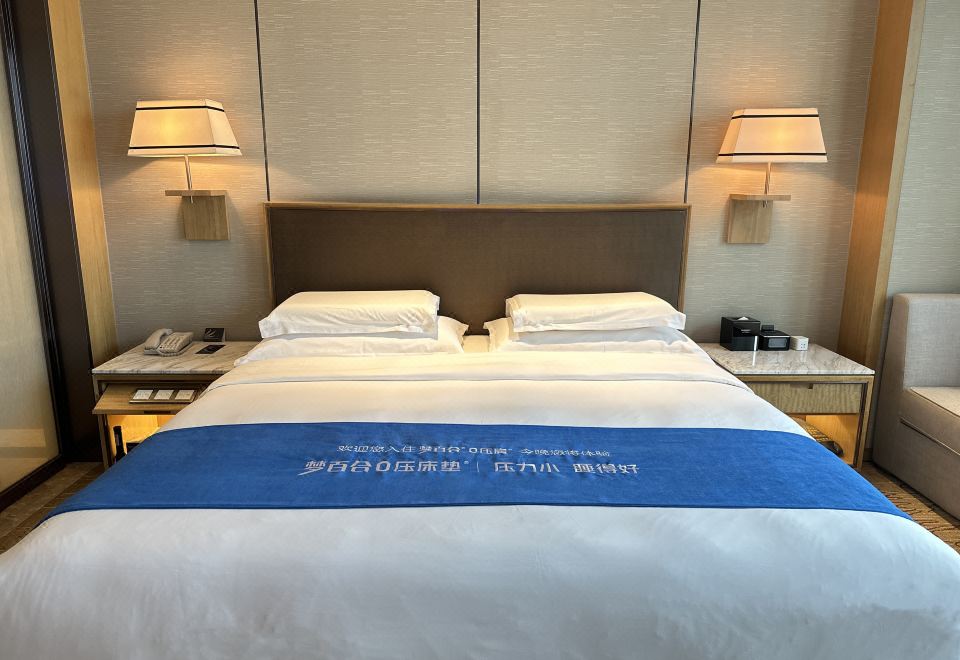 0压舒睡?高级大床房|助眠床垫|记忆枕头