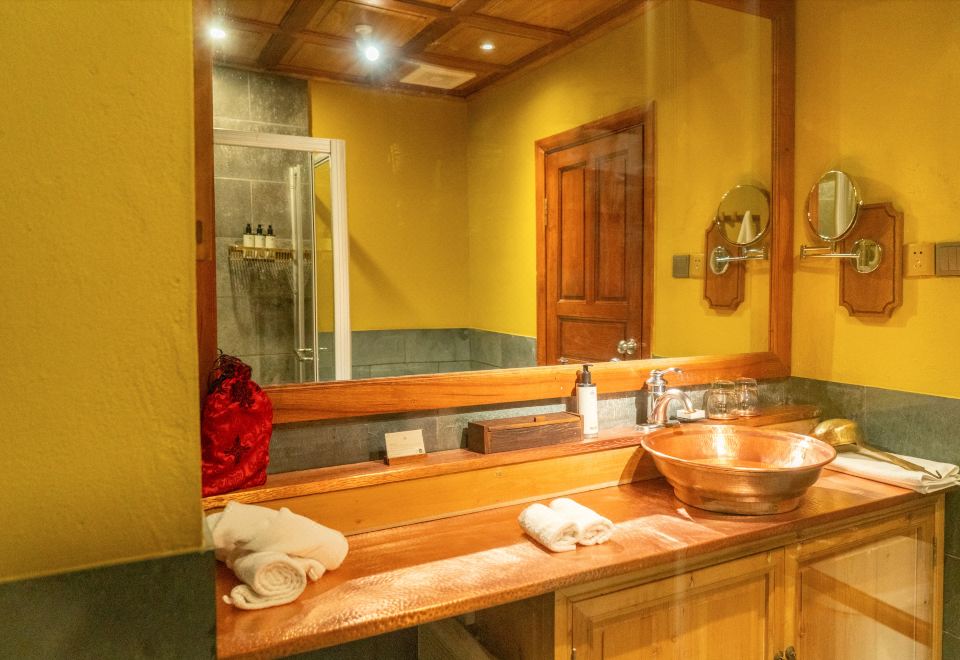 Songtsam Shangri-la LinkaSuperior Room ( 2 beds)