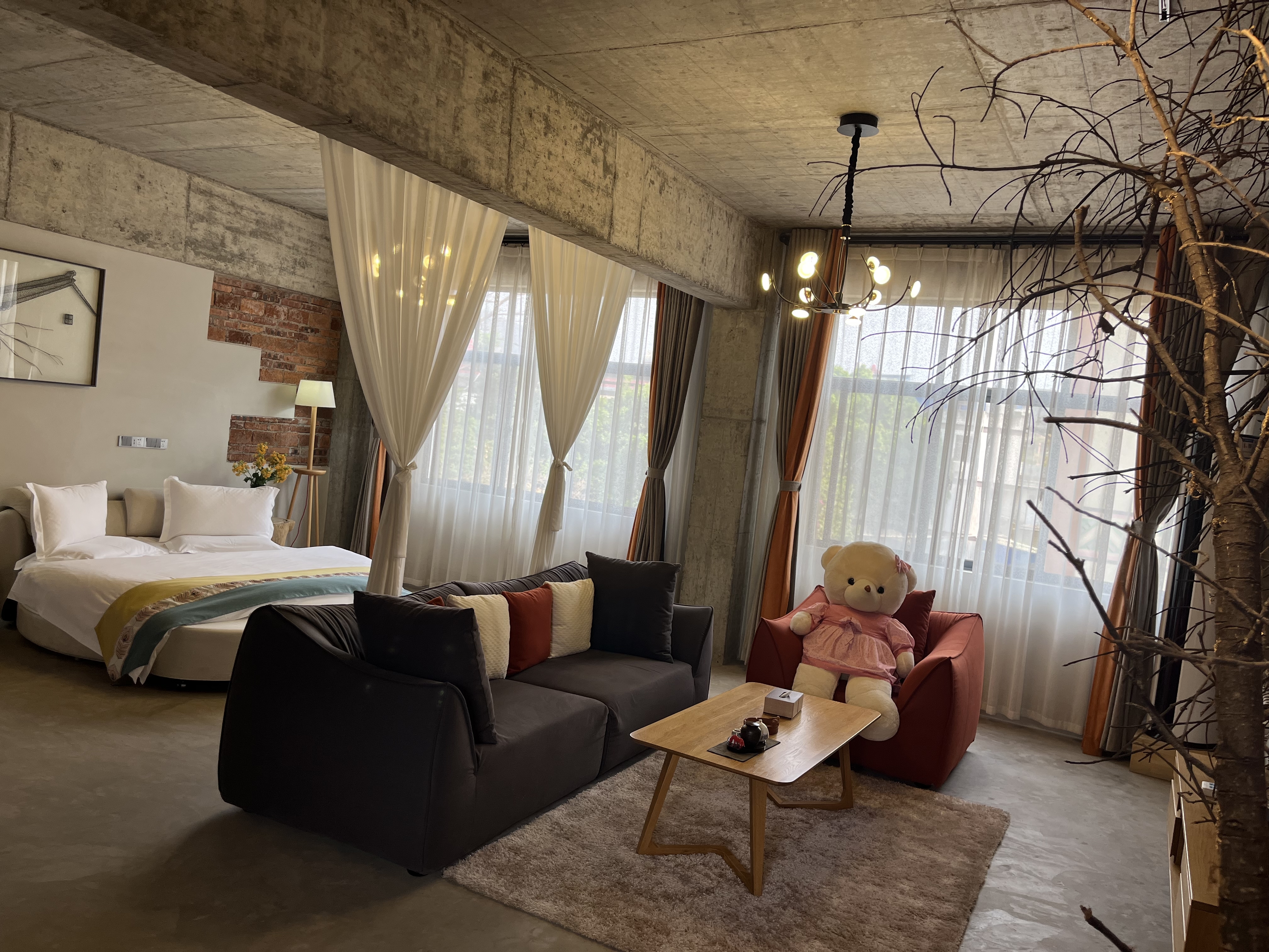 花好月圓豪華圓床房