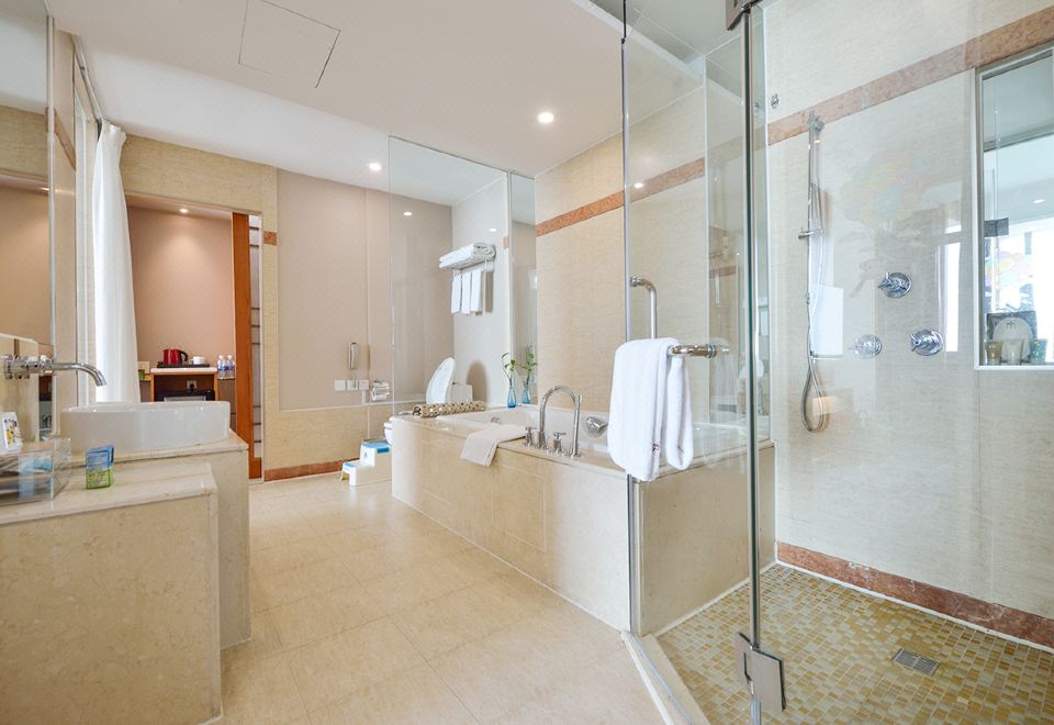 假日·满海景双卧套房│亲子配套+浴缸+智能马桶