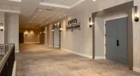 Knott's Hotel