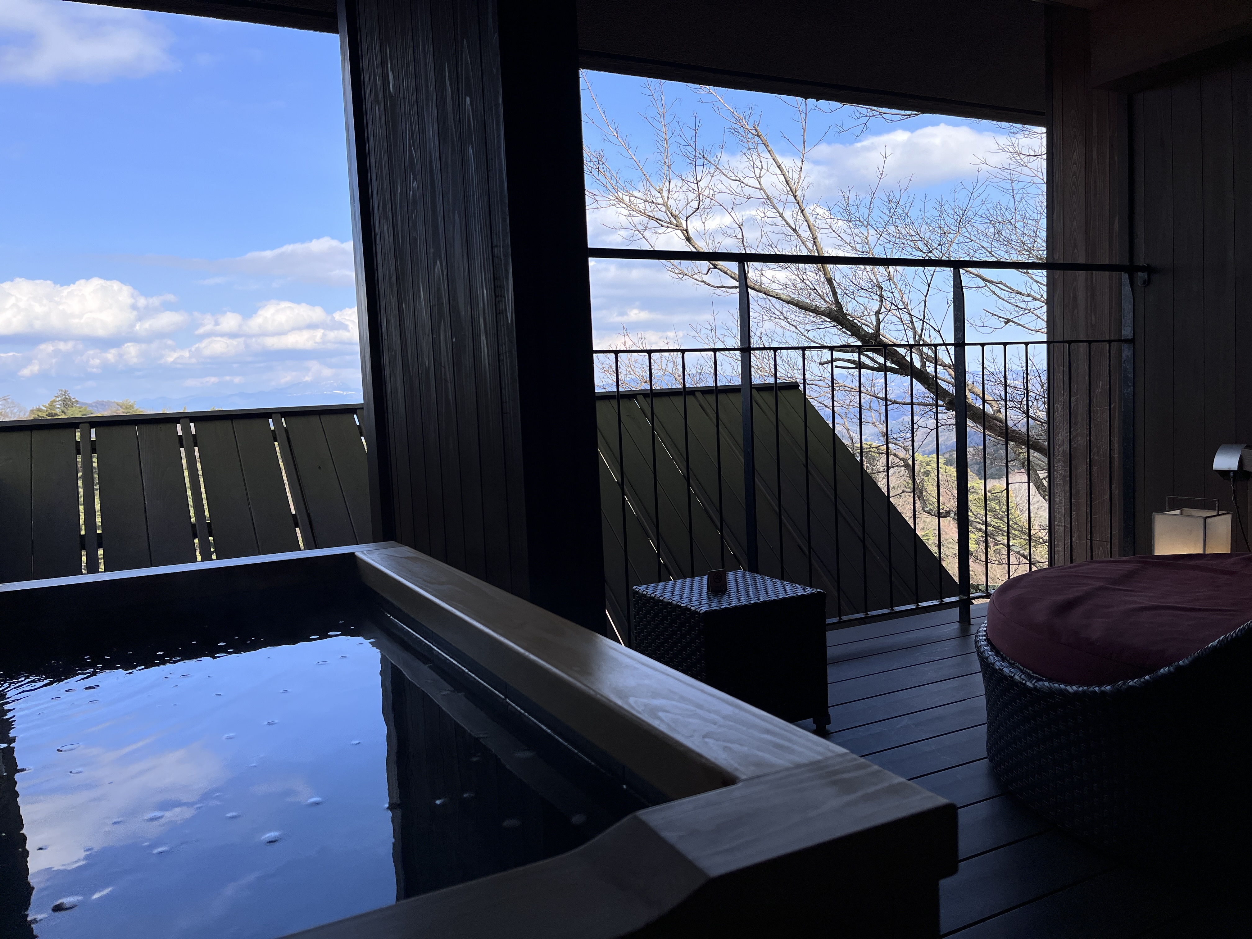 【富士山侧】温泉露天浴池（日西合璧房/带露台）