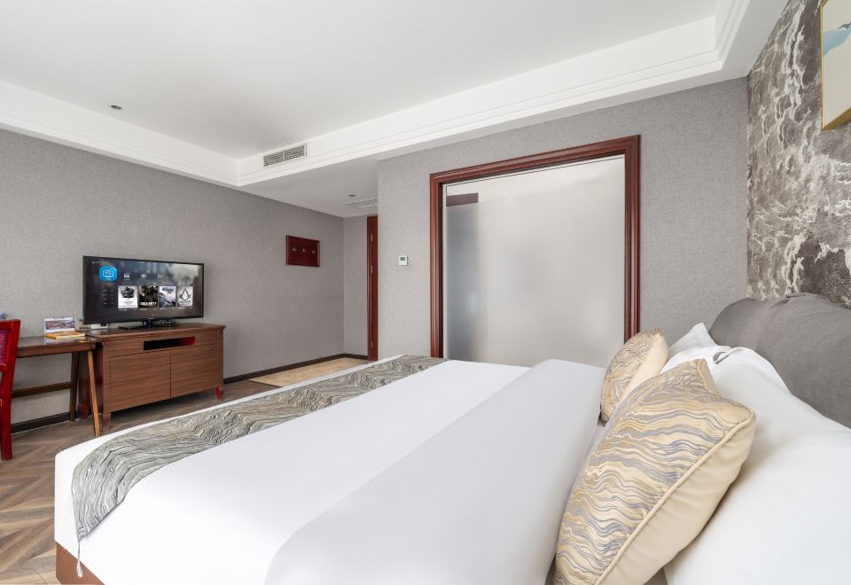 格菲高级大床房