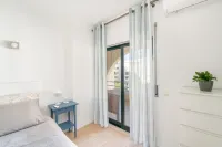 BnB Homes Apartamentos elegantes a 50 m do oceano e da natureza exuberante