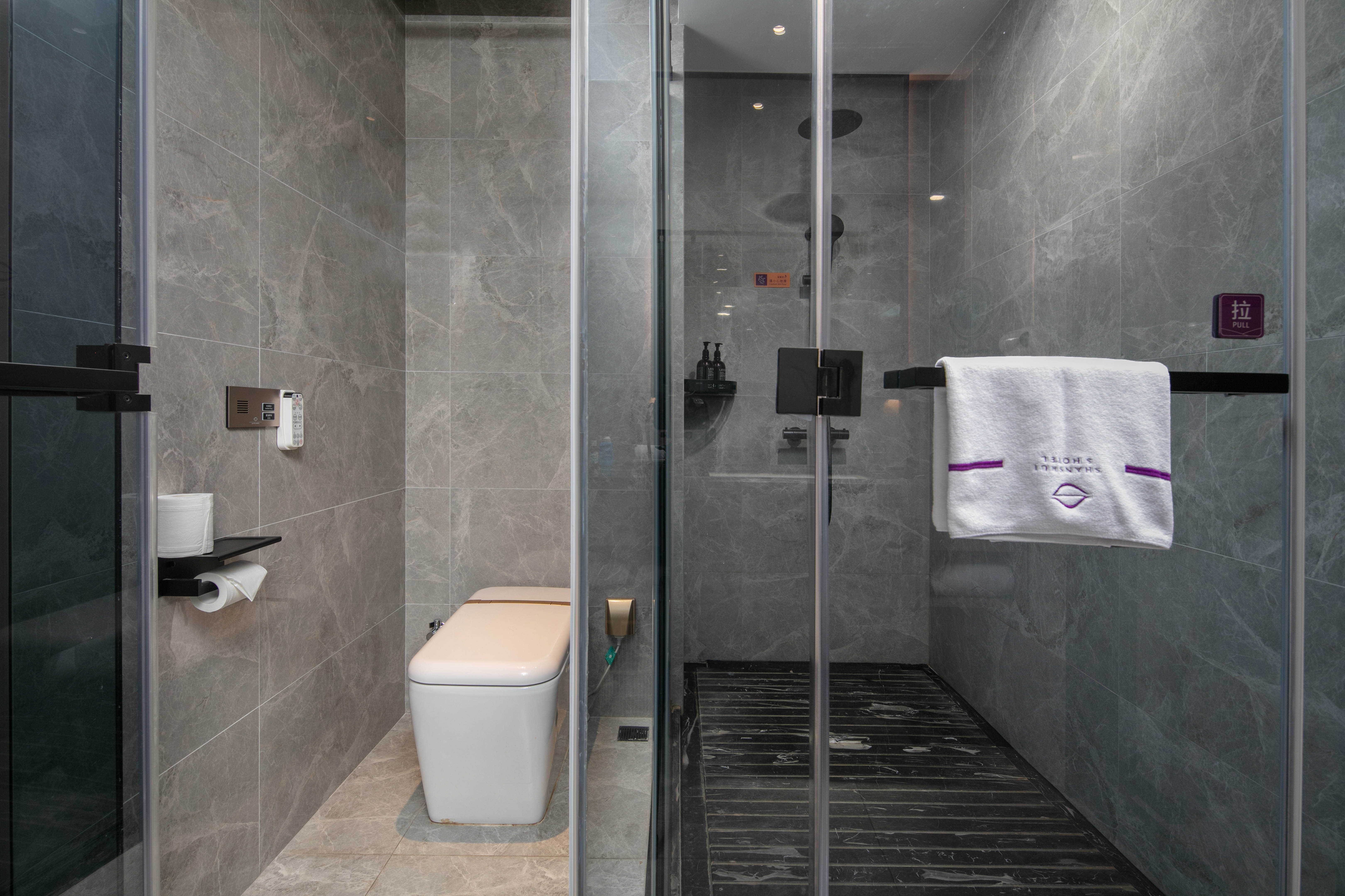 高层观景大床房（全景多面落地窗）