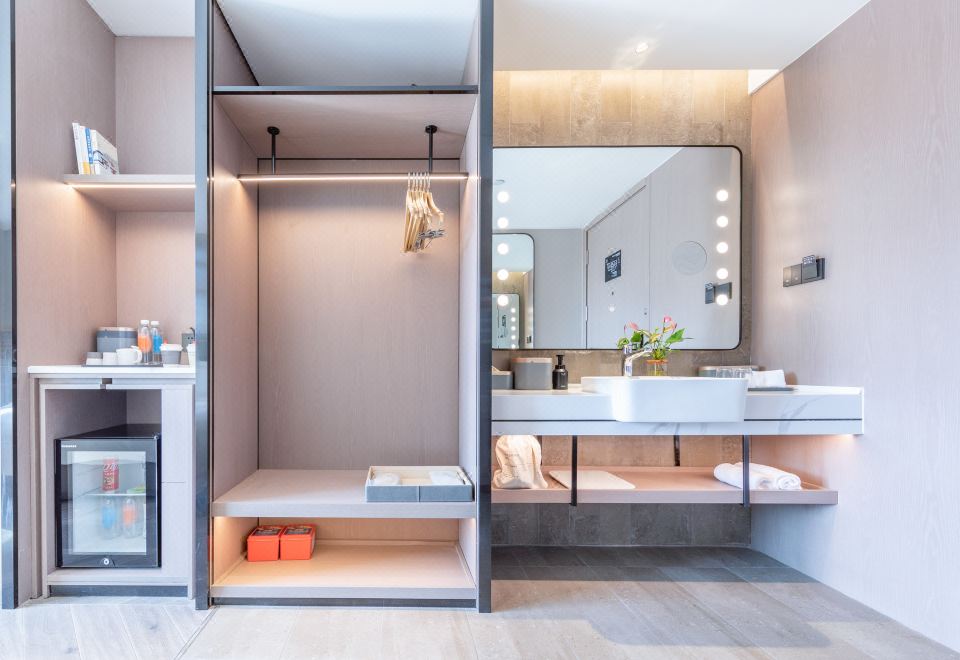 Atour S Hotel, Hisense Plaza, Qingdao Olympic Sailing CenterPrivilege Queen Room