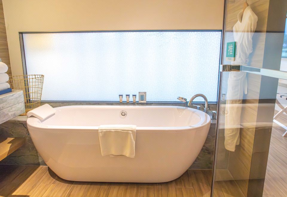 甄選海景家庭房