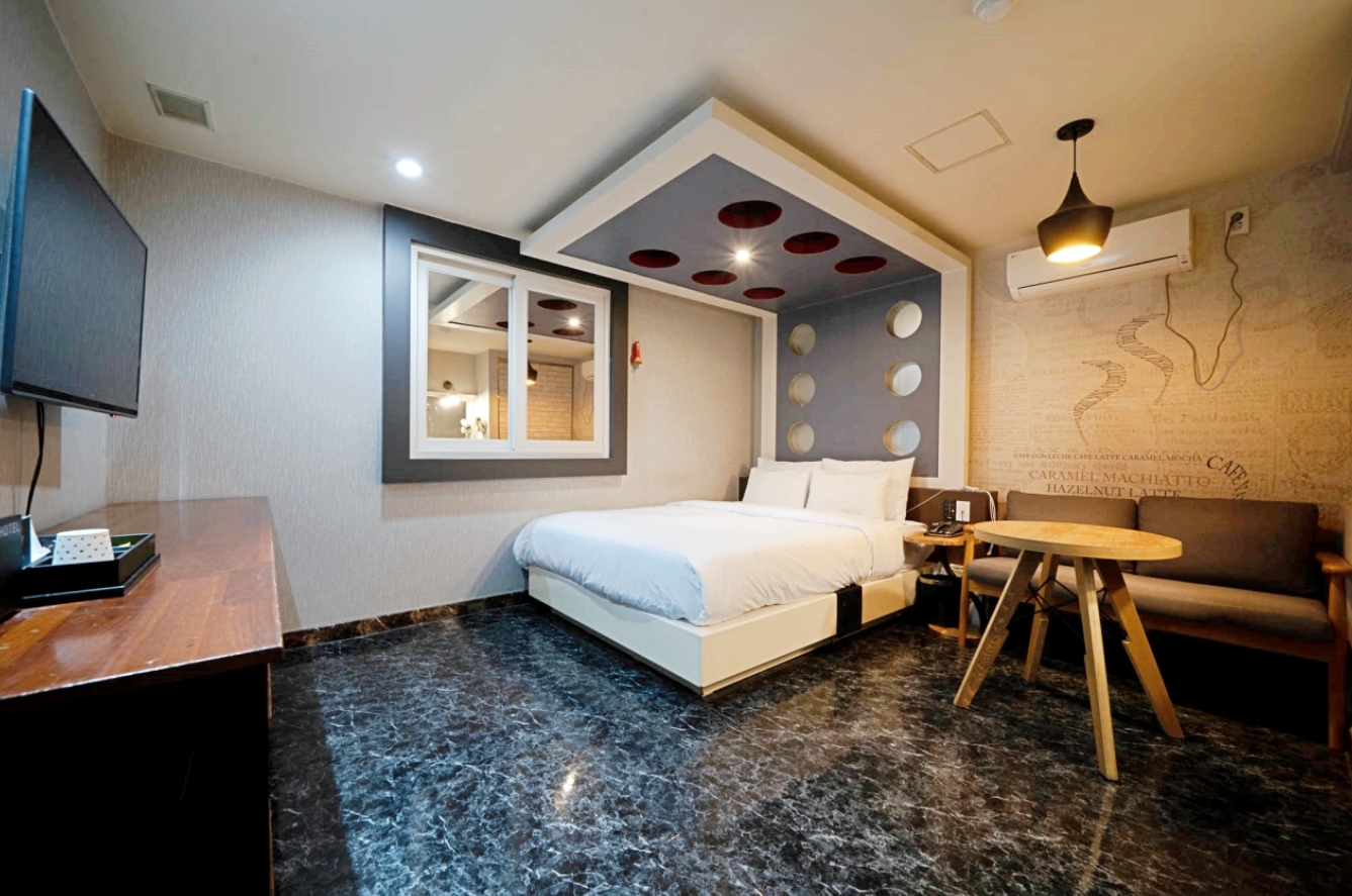 브이모텔 후기 및 특가 예약 - 부산 호텔 추천 | 트립닷컴