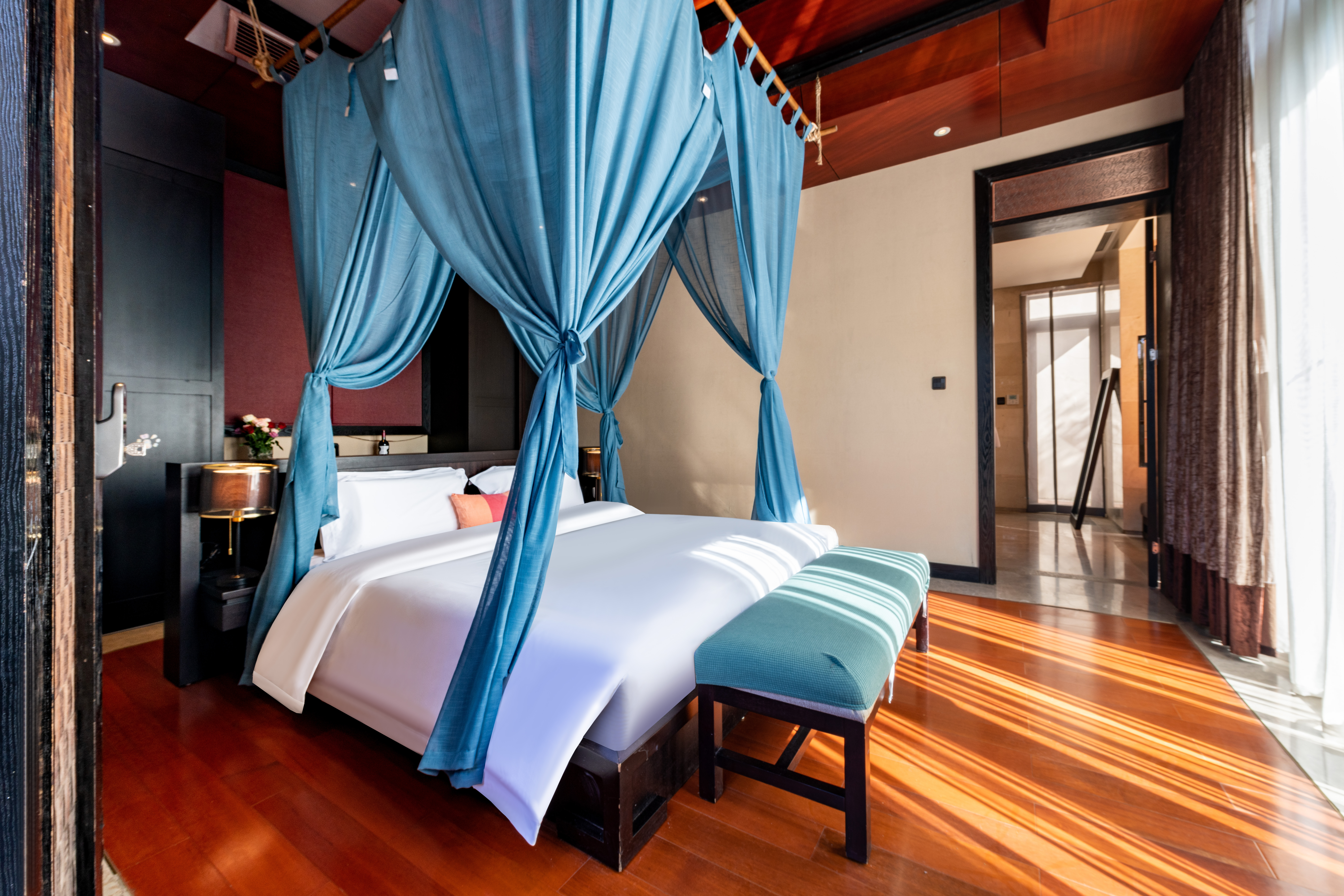 私家泳池庭院别墅·四卧