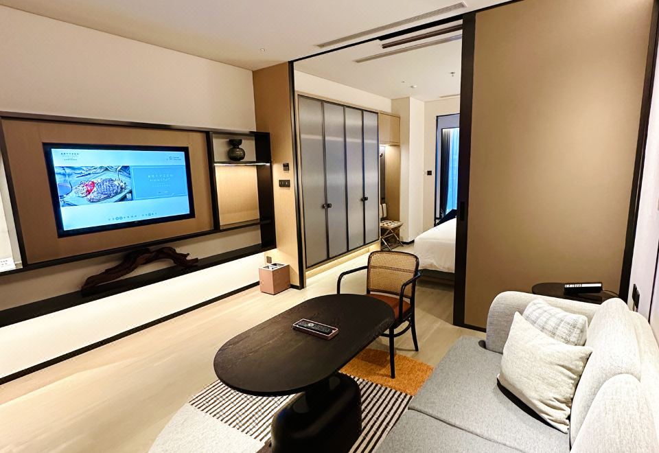 Artyzen Habitat SuzhouFamily-friendly Family Room