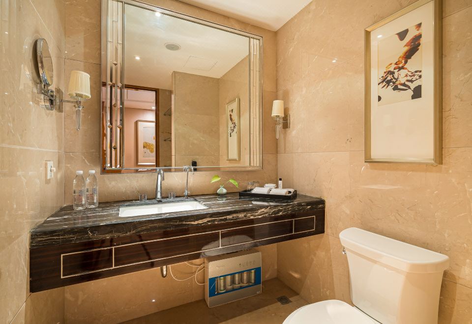 豪華河景大床房