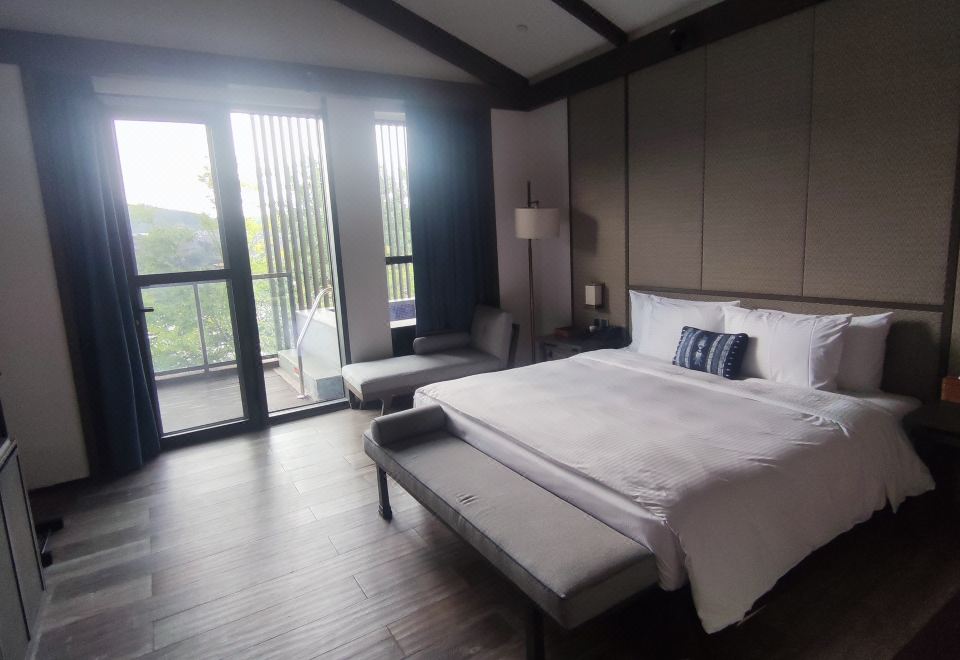 庭院高级豪华套房