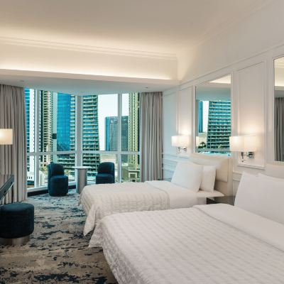 Deluxe Skyline View, Guest Room, 1 King or Twins