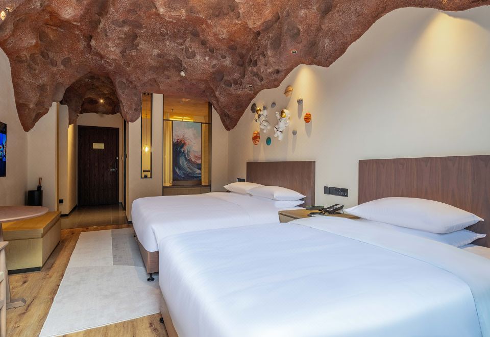 主题溶洞家庭房