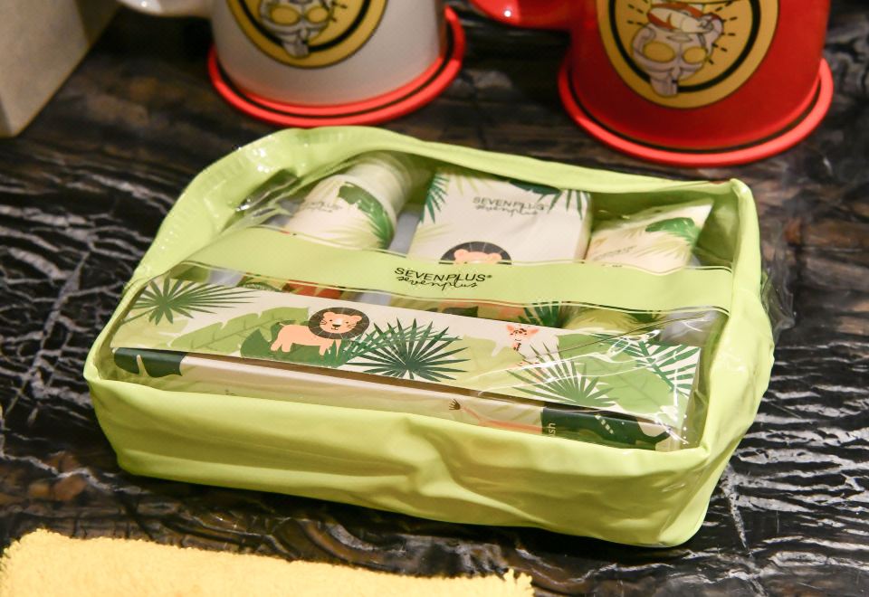 奥特曼亲子主题双床房|超大空间|帐篷|游戏地垫