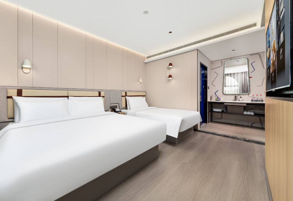 家庭房（冰箱+智能马桶+零压床垫+语音智控）