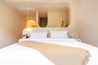 The Island private soup hotel