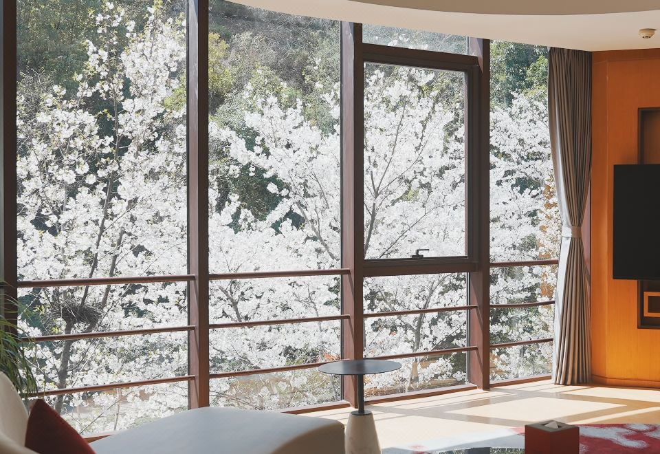 Suzhou Tonino Lamborghini Rosso HotelGarden Smart Suite