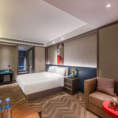 心悅高級大床房【led美妝鏡+品牌洗護+休閒沙發】 蘇州水墨平江漫心府優惠