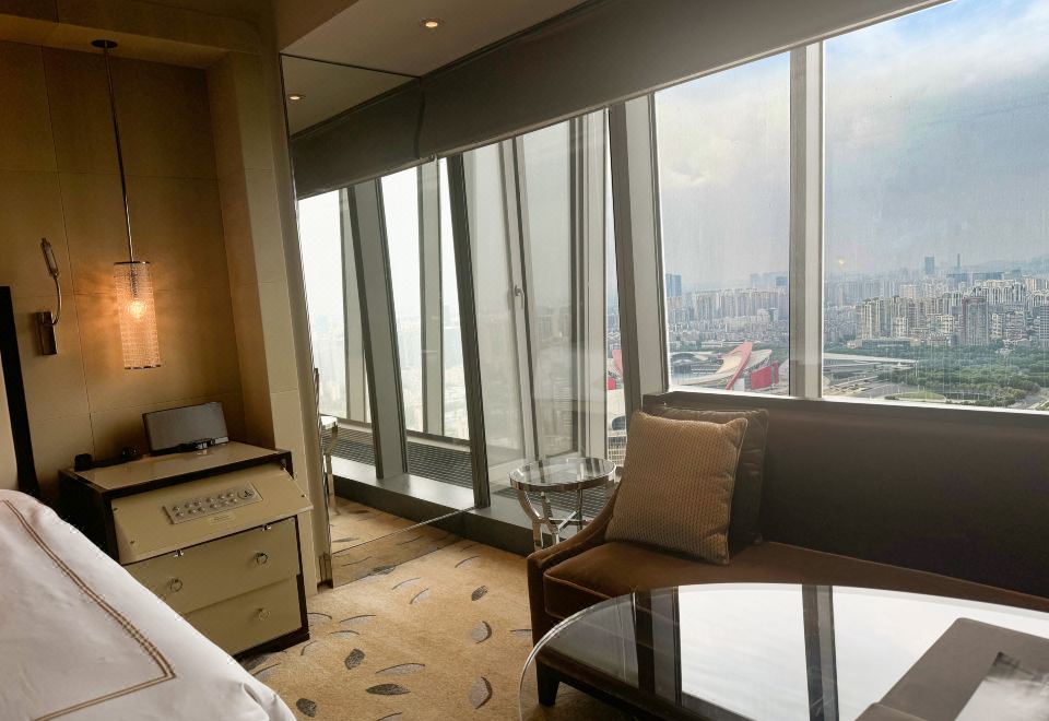 奥体景观大床房