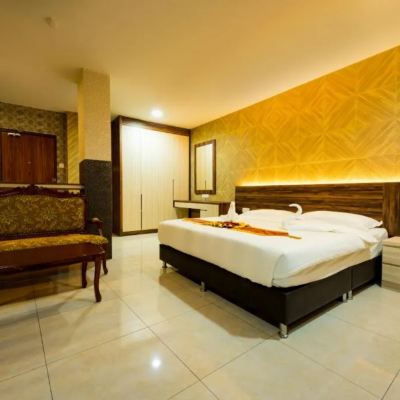 Family Suite Tiada Tingkap Tidak Merokok Kupon AB Inn Hotel