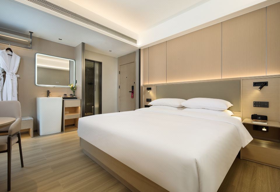 静谧雅舍大床房（全屋语音智控+65寸高清投屏电视）