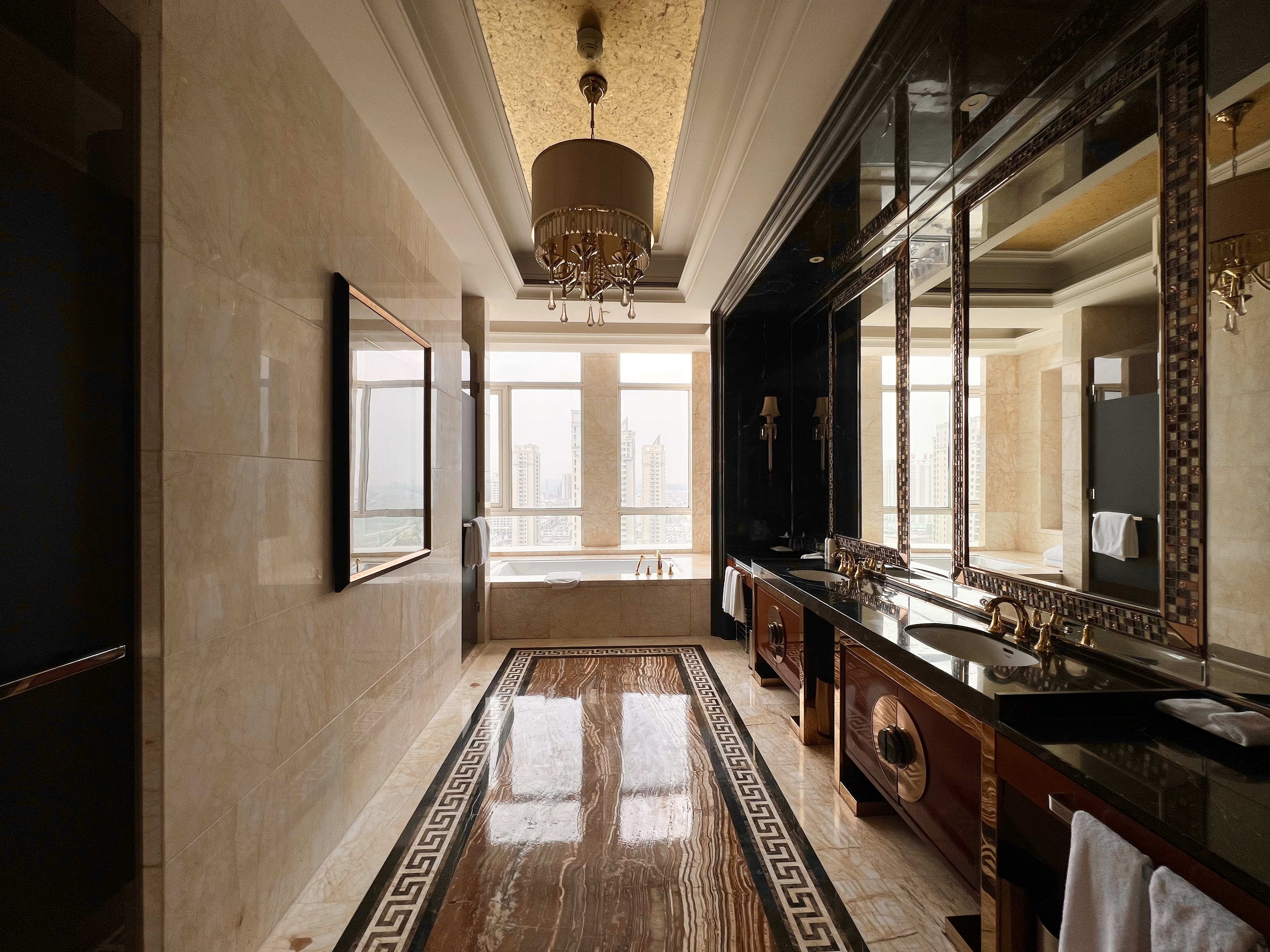 总统套房（会客区+衣帽间+双衞+厨房）