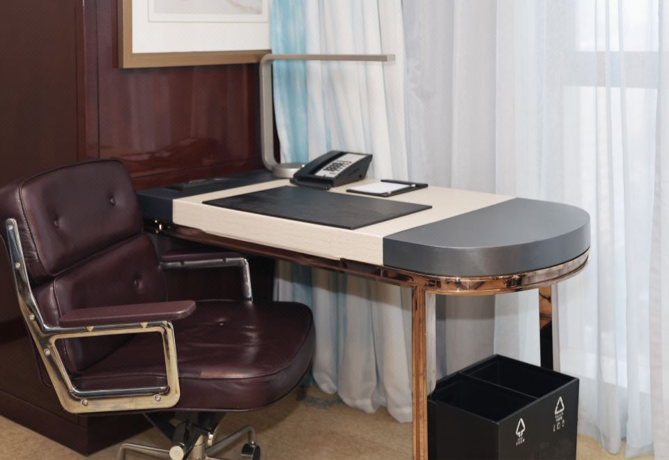 家庭雙床房 【1張超大床+1張小床】